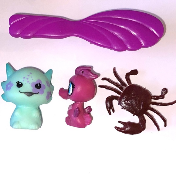 Barbie doll wearing mermaid fin and bikini top - Picture 2 of 8